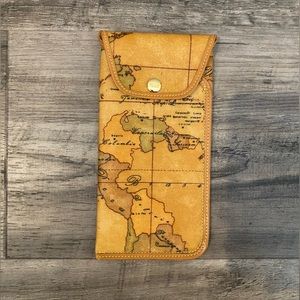 I’ilasse by Alviero Martini world leather glasses case